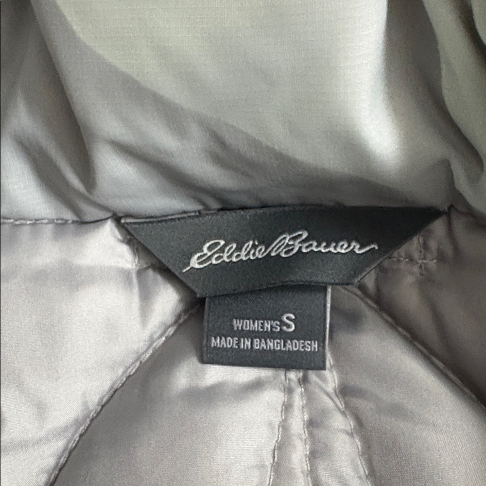 EDDIE BAUER Down Puffer Vest in Light Gray Size Small — EB700 Down Rating — WOW! - Picture 10 of 12